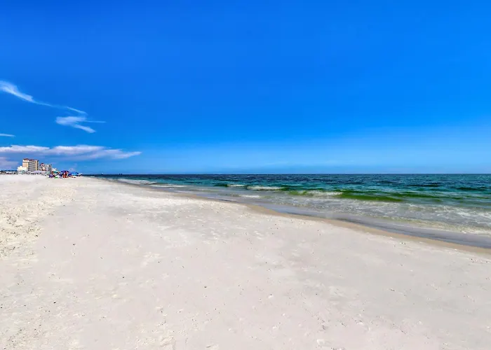 Bright And Convenient Overlooking The Gulf Shared Pool Free Wifi Holiday home Gulf Shores