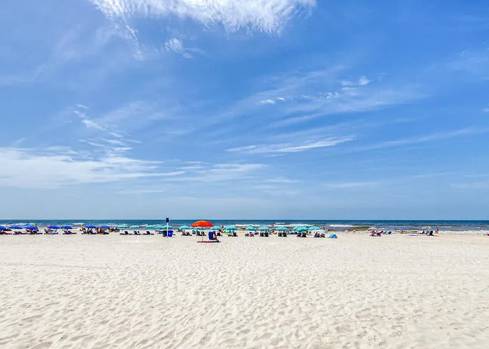 Bright And Convenient Overlooking The Gulf Shared Pool Free Wifi * Gulf Shores